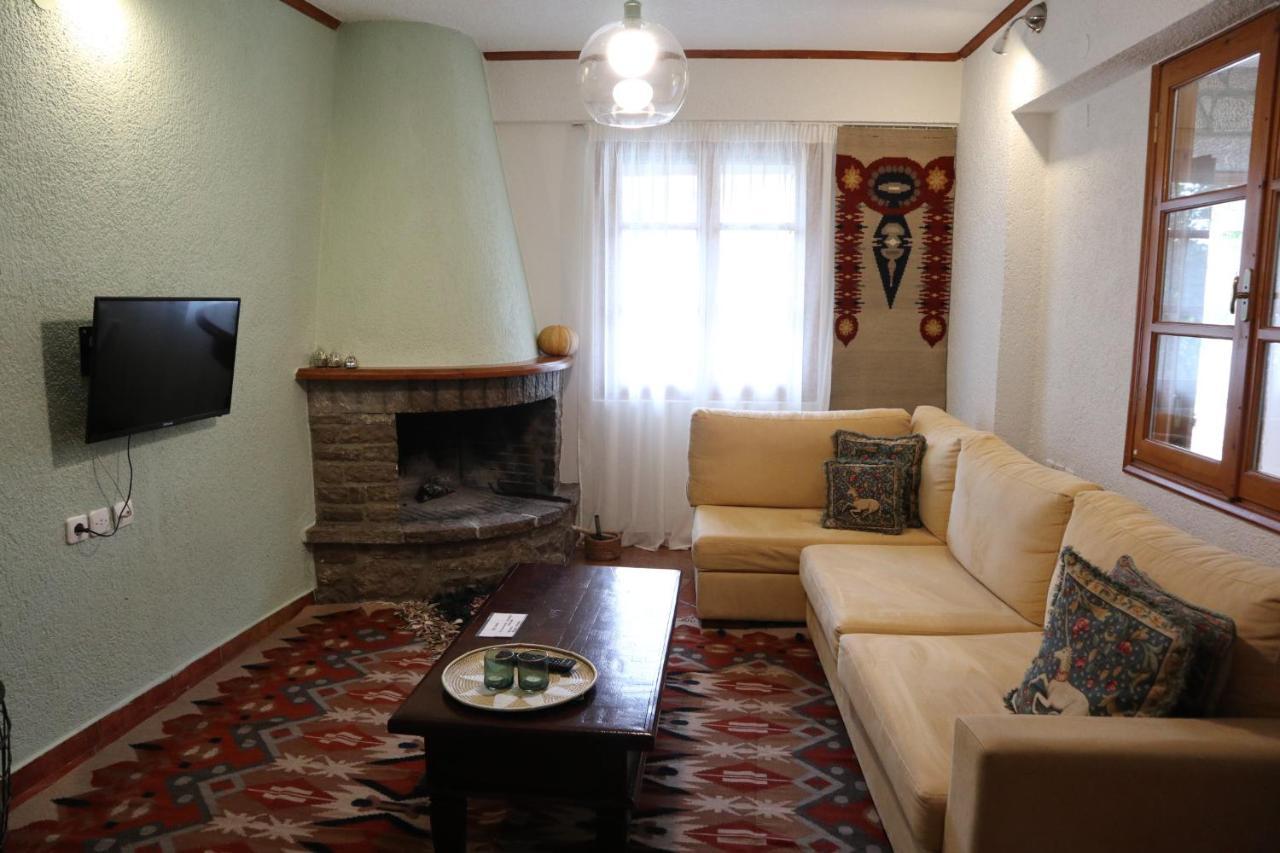 Dimos Suite Arachova Exterior foto
